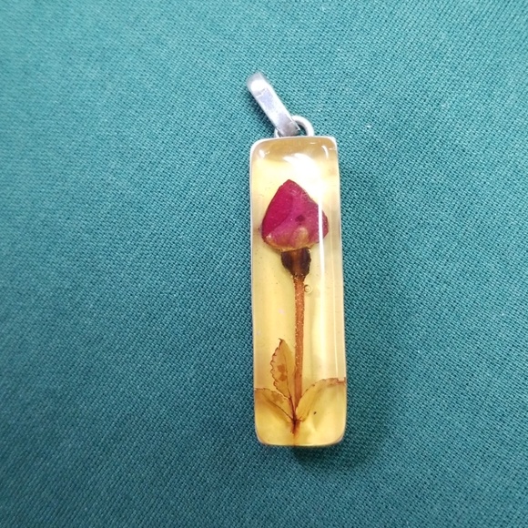 Vintage Jewelry - Forever rose sterling pendant